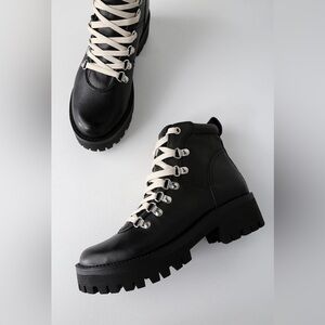 NEW Steve Madden Bam Hiker Booties